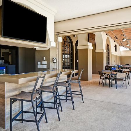 Embassy Suites Greenville Golf Resort & Conference Center Bagian luar foto