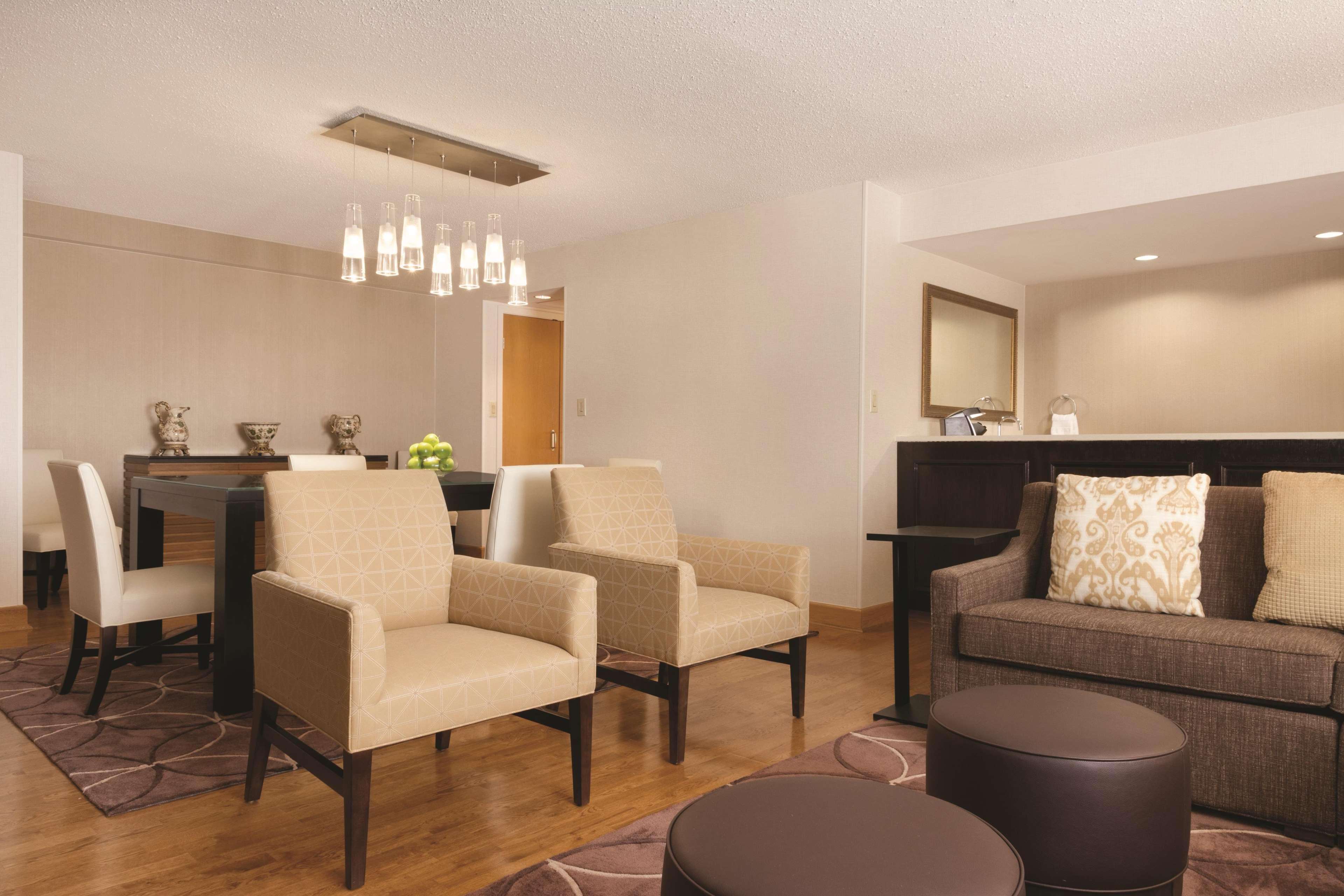 Embassy Suites Greenville Golf Resort & Conference Center Bagian luar foto