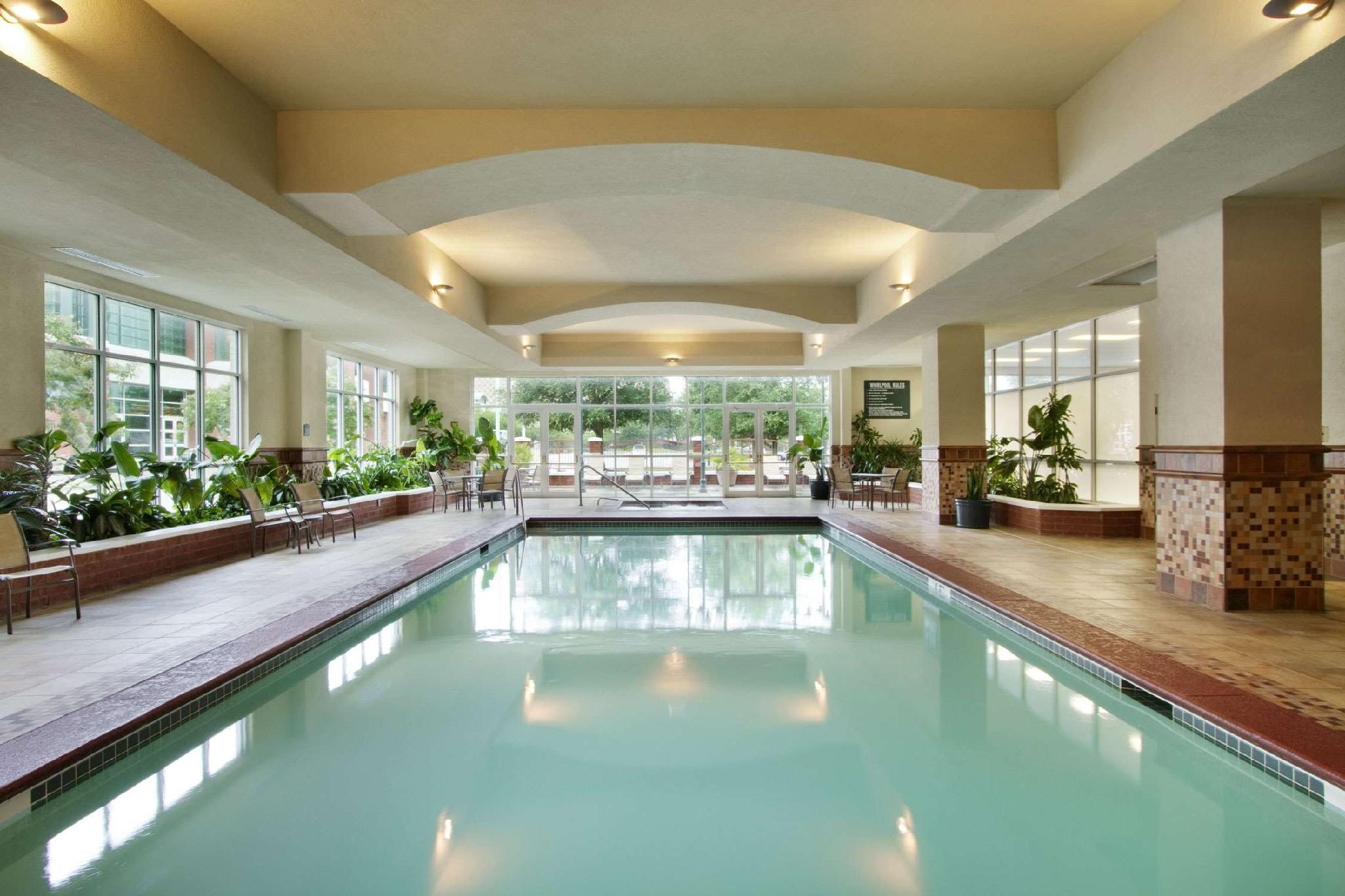 Embassy Suites Greenville Golf Resort & Conference Center Bagian luar foto