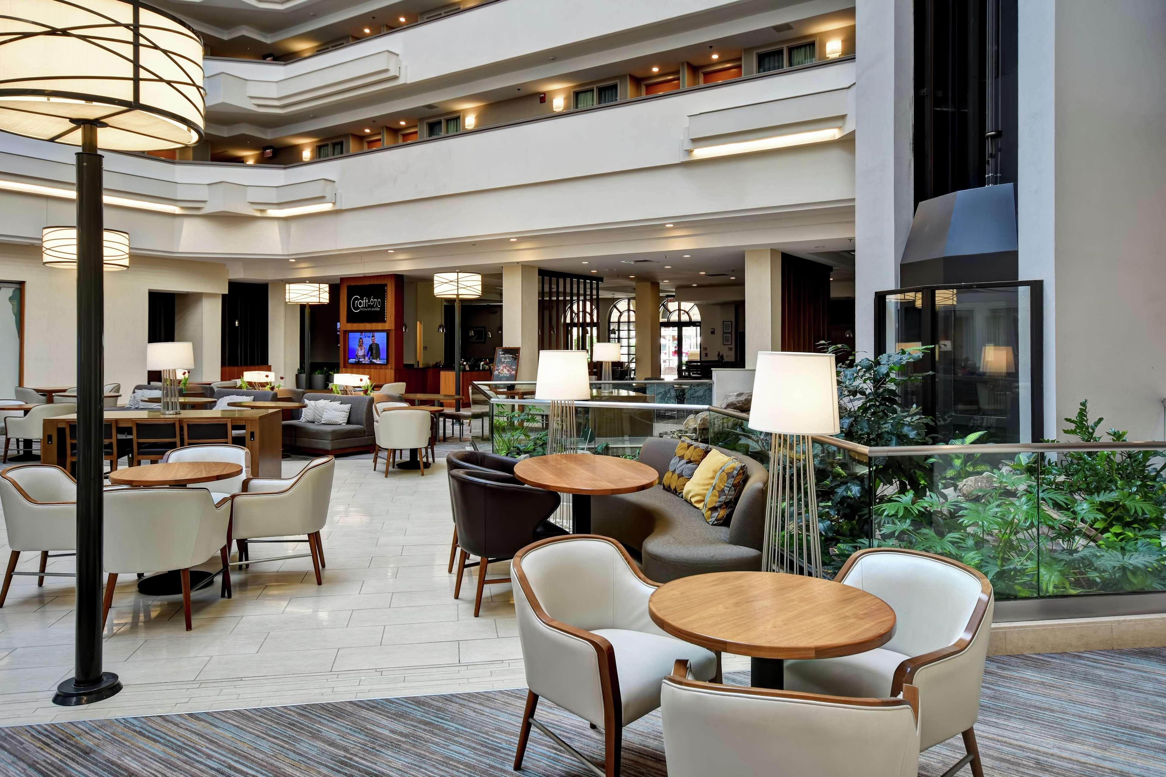 Embassy Suites Greenville Golf Resort & Conference Center Bagian luar foto