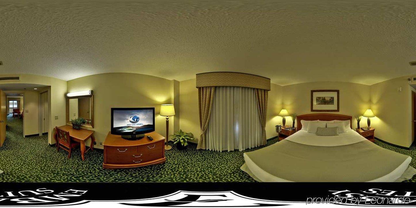Embassy Suites Greenville Golf Resort & Conference Center Bagian luar foto