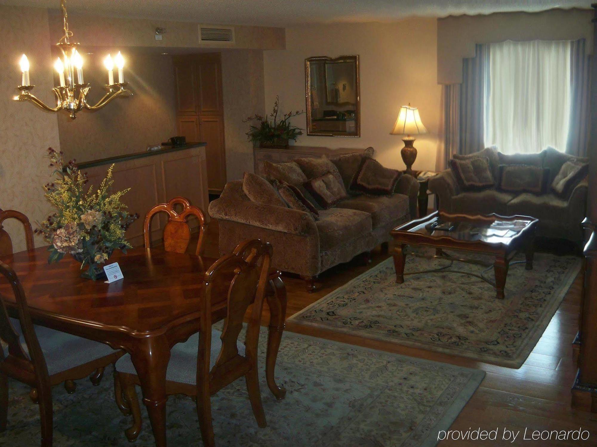 Embassy Suites Greenville Golf Resort & Conference Center Ruang foto
