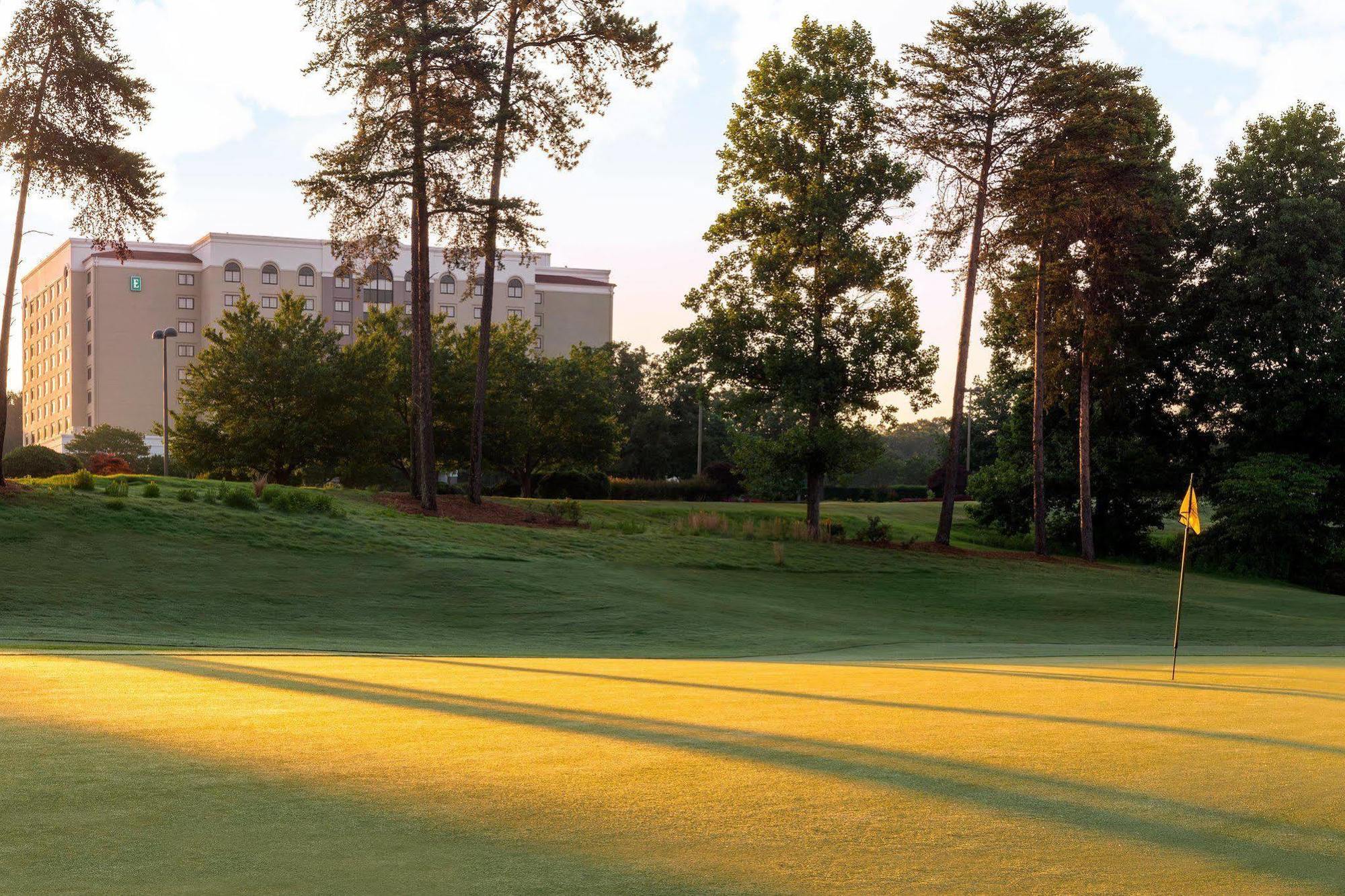 Embassy Suites Greenville Golf Resort & Conference Center Bagian luar foto