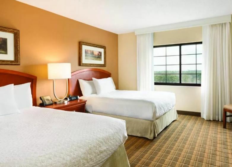 Embassy Suites Greenville Golf Resort & Conference Center Bagian luar foto