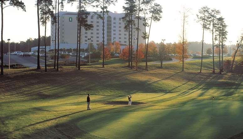 Embassy Suites Greenville Golf Resort & Conference Center Bagian luar foto